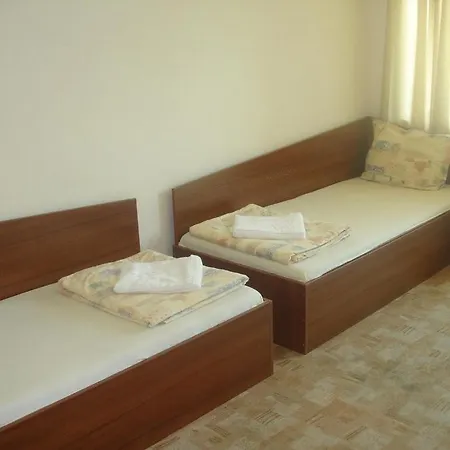 Family Dayana Hotel 2*