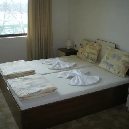 Family Dayana Hotel 2*
