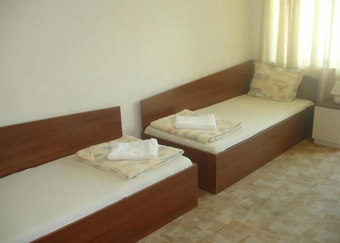 Family Dayana Hotel 2*